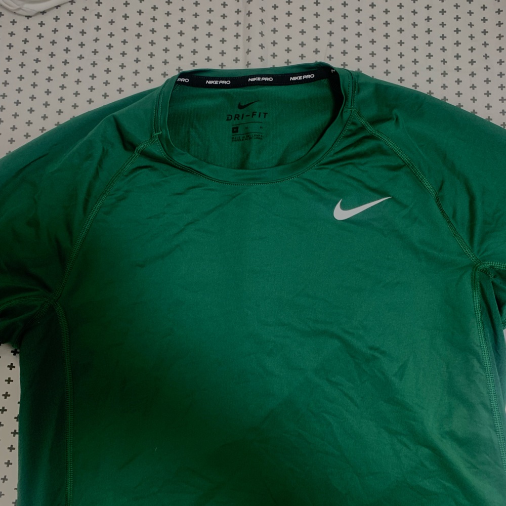 Nike Pro short sleeve dri fit